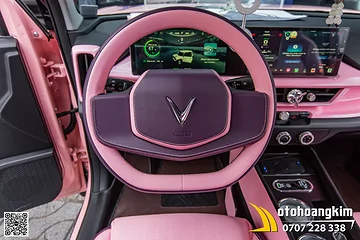 VF3 may vô lăng màu hồng - tím