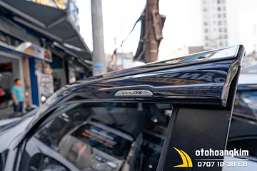 Vè Che Mưa Toyota Veloz Đen Dày