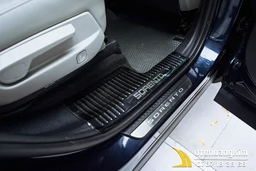 Nẹp bước chân trong Kia Sorento 2021 titan mẫu 2