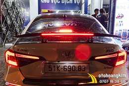 Đuôi Cá Cao Cacbon Có Điện Thông Dụng Honda Civic 2022