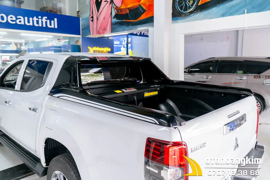 Vai thể thao Mitsubishi Triton - Ảnh 2