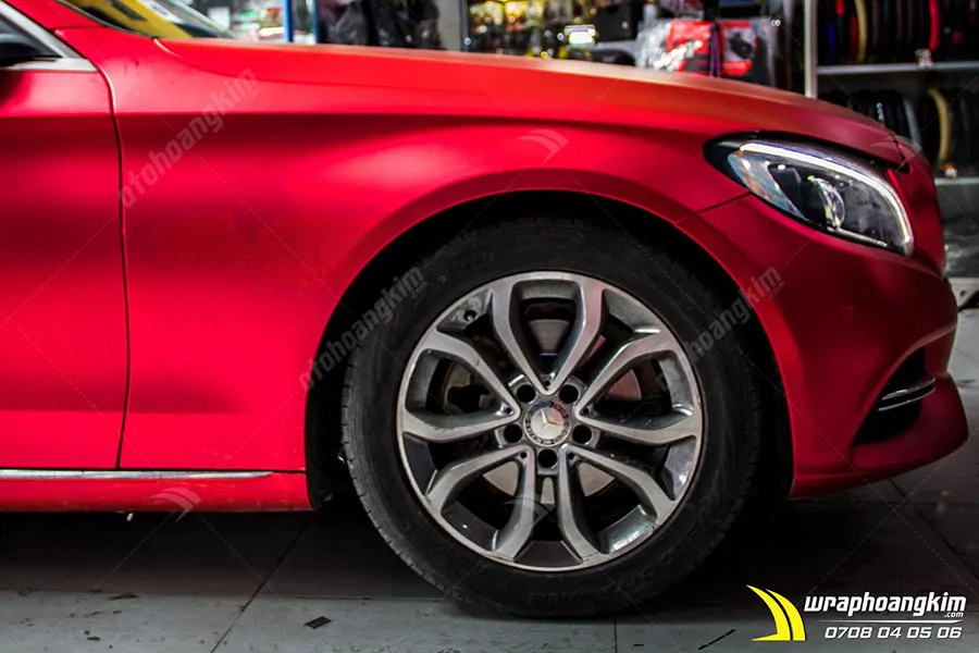 Dán đổi màu đỏ mờ Mercedes C 200 - Ảnh 4