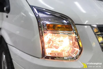 Viền Đèn Trước Ford Transit Mạ Crom