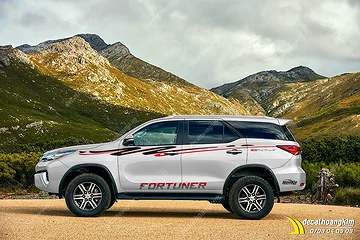 Tem Xe Toyota Fortuner - TFO099