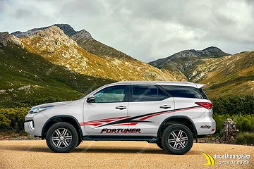 Tem Xe Toyota Fortuner - TFO098