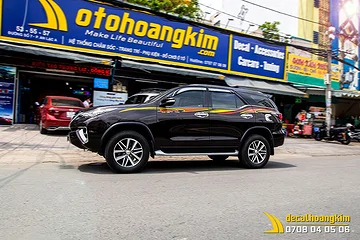 Tem Xe Toyota Fortuner - TFO118