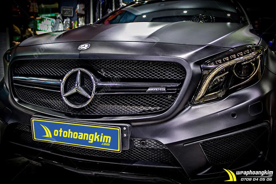 Dán đổi màu đen mờ Mercedes GLA 45 - Ảnh 3