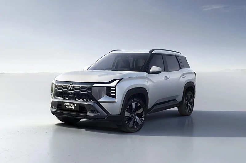Mitsubishi Destinator