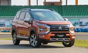 xpander-tro-thanh-vi-vua-doanh-so-trong-phan-khuc-mpv