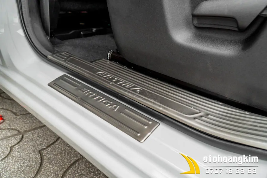 Nẹp Bước Chân Ngoài Suzuki Ertiga Inox [2019-2020] - Ảnh 2
