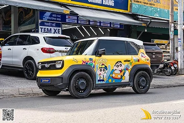 Tem xe VinFast VF3 phong cách hoạt hình Shin Chan