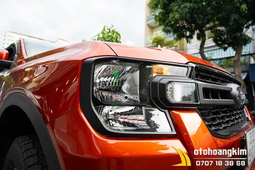 Viền đèn trước Ford Ranger 2022 XLS XLT đen