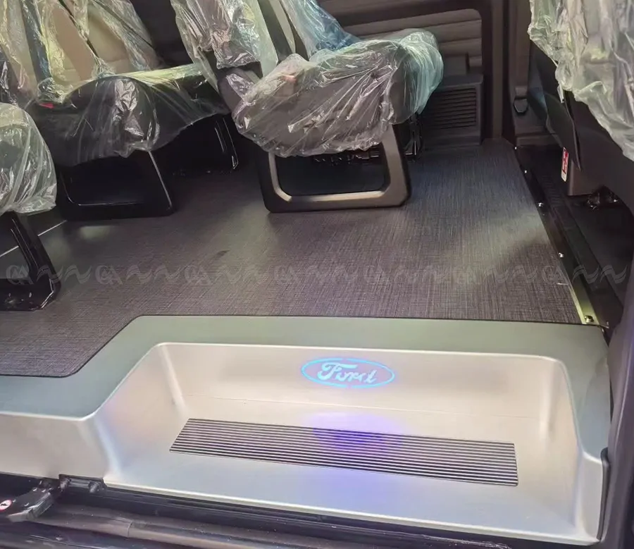 Nẹp Bước Chân Ford Transit 2024+ Có Đèn LED  - Ảnh 3