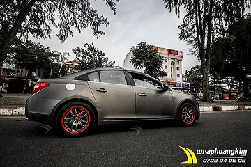Dán đổi màu nhôm xước Chevrolet Lacetti