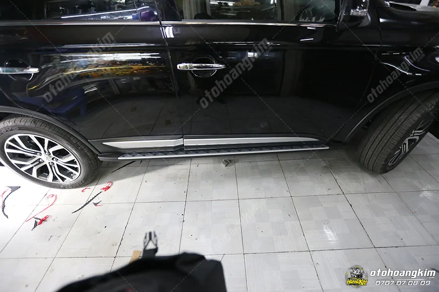 Bệ bước chân Mitsubishi Outlander [2016-2020] - Ảnh 4