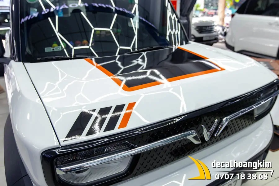 Tem xe Vinfast VF3 - Mẫu phối màu trắng - đen thể thao - Ảnh 6