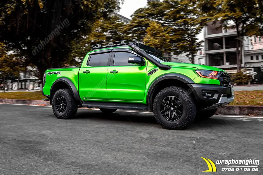 Dán đổi màu Candy táo xanh chuyển vàng Ford Ranger - Ảnh 4