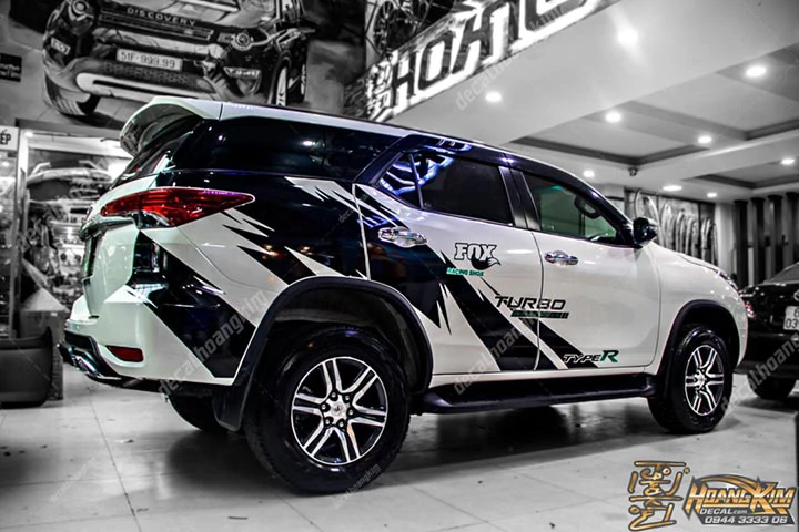 Tem Xe Toyota Fortuner - TFO010 - Ảnh 1