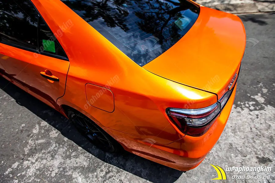 Dán đổi màu Candy cam ma thuật Toyota Camry - Ảnh 6
