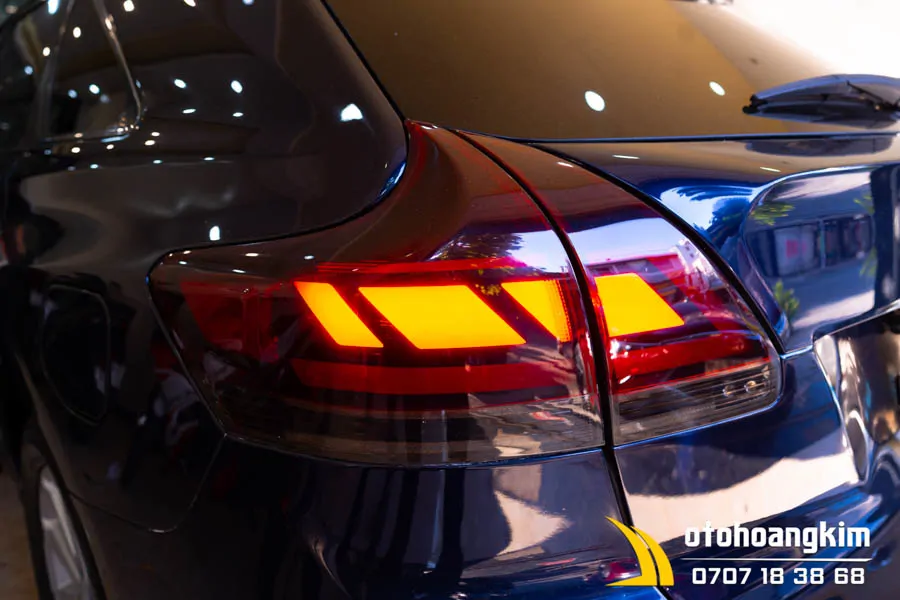 Độ Đèn Hậu Toyota Venza - Ảnh 5