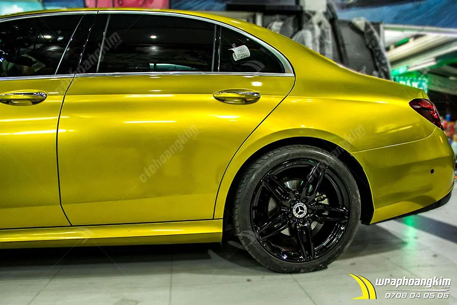 Dán đổi màu Candy vàng Gold Mercedes E 300 - Ảnh 7