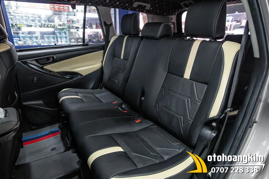 Bọc Áo Ghế Da Nappa King 6.0 Đen - Trắng Xe Innova - Ảnh 2