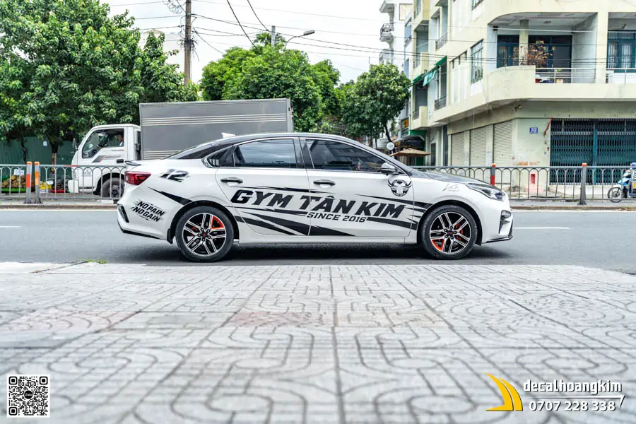 Dán tem quảng cáo xe Kia Cerato mẫu Gym Tân Kim - Ảnh 1