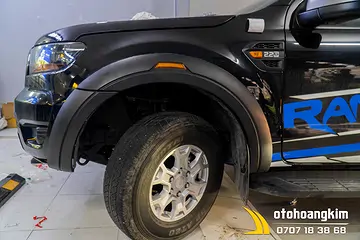 Ốp cua lốp Ford Ranger 2017 bản lớn kiểu led không lỗ cảm biến