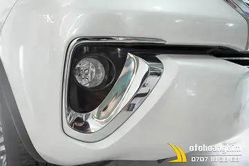 Viền đèn gầm trước Toyota Fortuner 2017 lớn