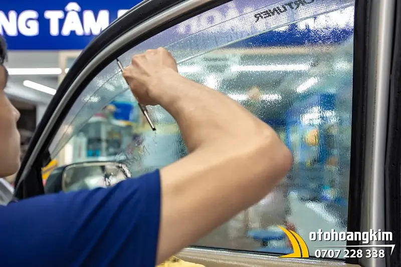 Dán Phim Cách Nhiệt 3M Xe Fortuner - Ảnh 6