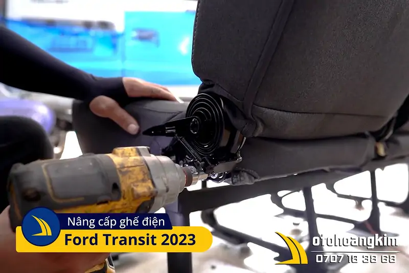 Ghế Điện Băng Sau Ford Transit 2023 - Ảnh 2