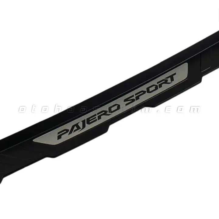 Chống trầy cốp ngoài Mitsubishi Pajero [2016-2020] Thái Lan - Ảnh 2