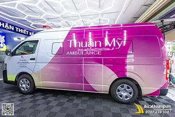 Dán tem quảng cáo Toyota Hiace - Mẫu Bệnh viện Thuận Mỹ hiện đại