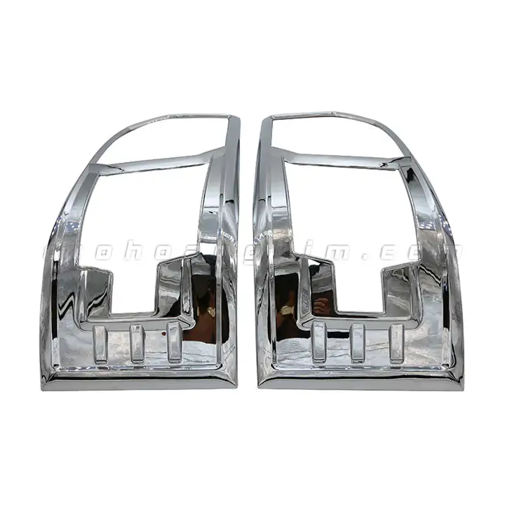 Viền đèn trước Toyota Hiace [2017-2020] - Ảnh 3