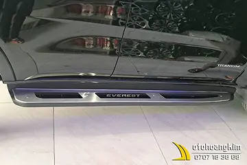 Bậc Lên Xuống Ford Everest 2022
