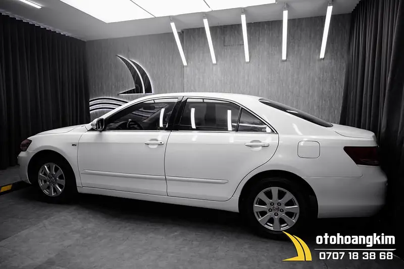 Wrap Đổi Màu Xe Toyota Camry 2010 Màu Trắng Sang TRỌNG - Ảnh 2