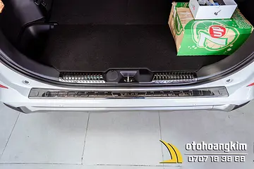 Chống trầy cốp nhựa Toyota Veloz 2022 titan