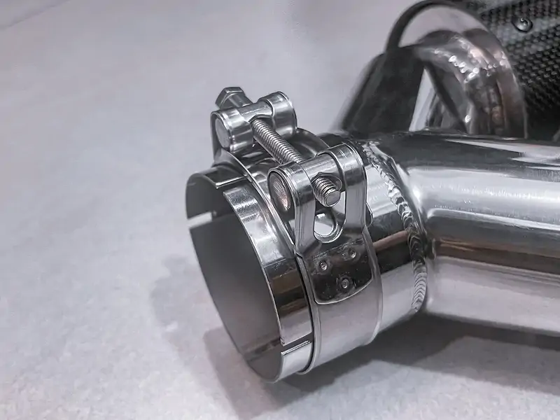 Pô Akrapovic đôi lòng xanh cho ô tô - Ảnh 3