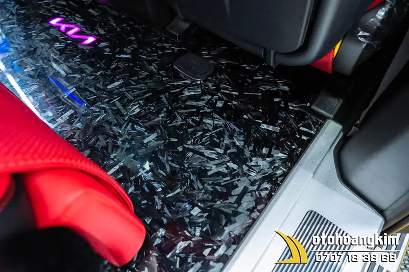 Sàn cacbon cho xe 7 chỗ Kia Carnival - Ảnh 3