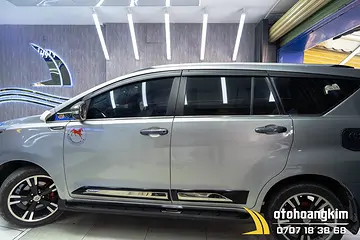 Nẹp sườn Toyota Innova 2017+ đen