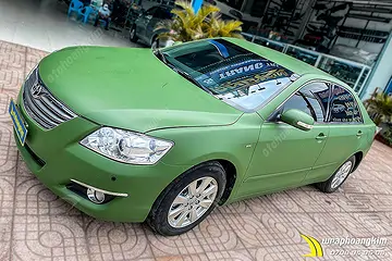 Dán đổi màu xanh quân đội Toyota Camry