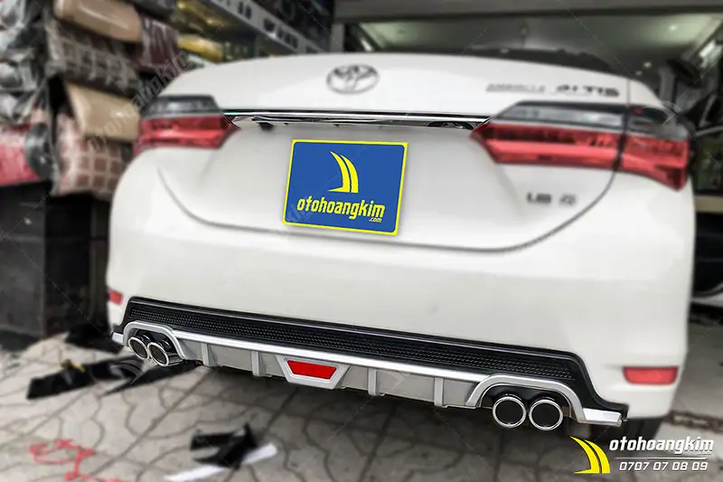 Lip Chia Pô Corolla Toyota Altis - Ảnh 2