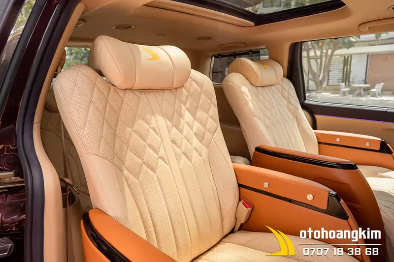 Ghế điện Limousine kết hợp ghế ngả phẳng xe Kia Sedona - Ảnh 5