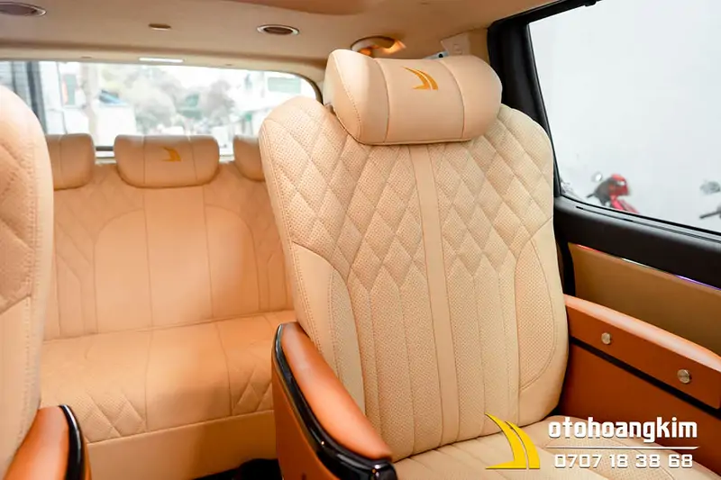 Ghế điện Limousine kết hợp ghế ngả phẳng xe Kia Sedona - Ảnh 7