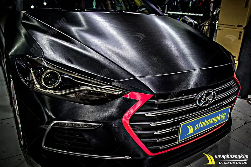 Dán đổi màu nhôm xước đen Hyundai Elantra - Ảnh 4