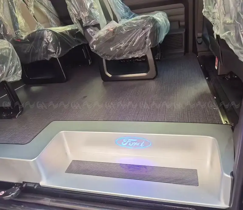 Nẹp Bước Chân Ford Transit 2024+ Có Đèn LED - Ảnh 3