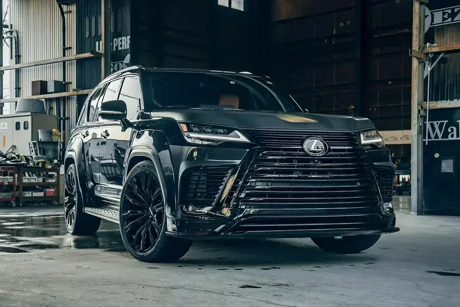 https://otohoangkim-storage.sgp1.cdn.digitaloceanspaces.com/chi-tiet-lexus-lx-600-liberty-walk-ban-do-than-rong-10-900x900.webp