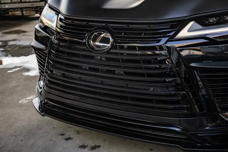 https://otohoangkim-storage.sgp1.cdn.digitaloceanspaces.com/chi-tiet-lexus-lx-600-liberty-walk-ban-do-than-rong-4-900x900.webp