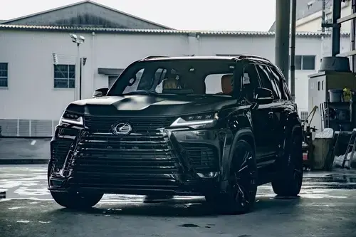 chi-tiet-lexus-lx-600-liberty-walk-ban-do-than-rong