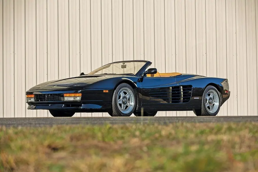 https://otohoangkim-storage.sgp1.cdn.digitaloceanspaces.com/chiem-nguong-5-mau-xe-ferrari-testarossa-co-se-duoc-dau-gia-tai-y-1-900x900.webp